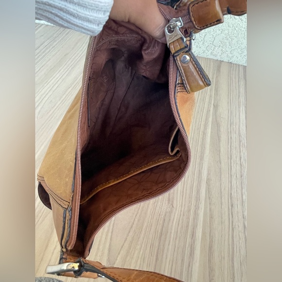 Fossil Tan Leather Shoulder Bag - Picture 7 of 14